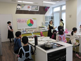 子ども食育教室「はじめての料理コース」ようこそ！こどもレストランへ4