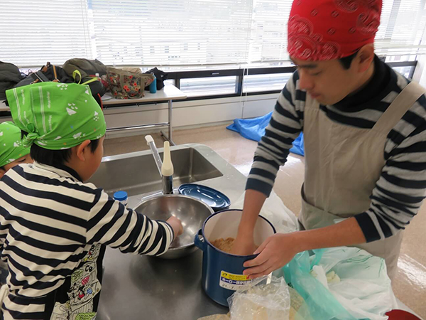 作って楽しい！食べておいしい！手作りみそ～埼玉県産の大豆を使って～